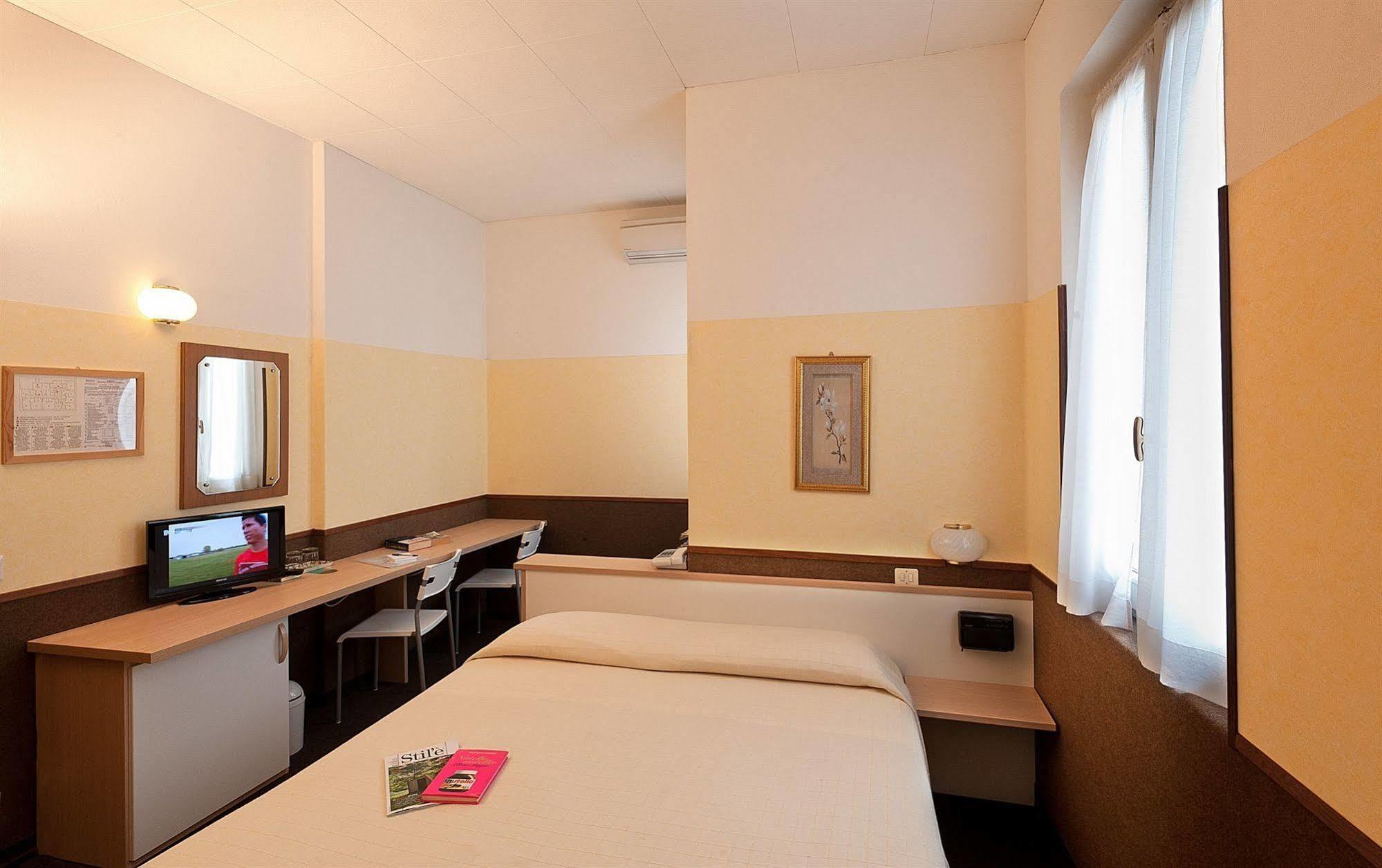 Hotel Eden Baveno Eksteriør billede